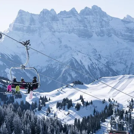 For 4 People With Parking Châtel