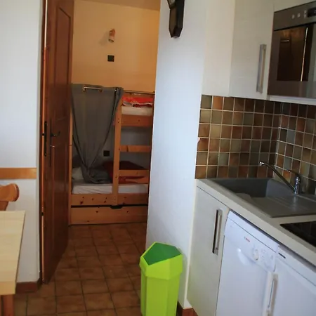 For 4 People With Parking